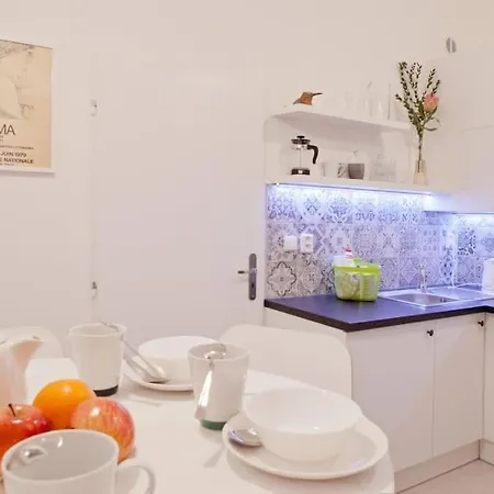 アパート Center With Fireplace プラハ