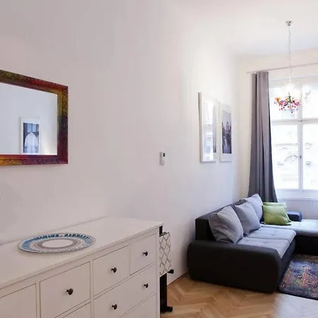 Appartement Center With Fireplace Prague